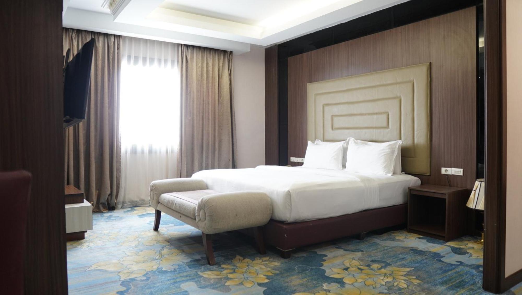 New Hollywood 3* Pekanbaru