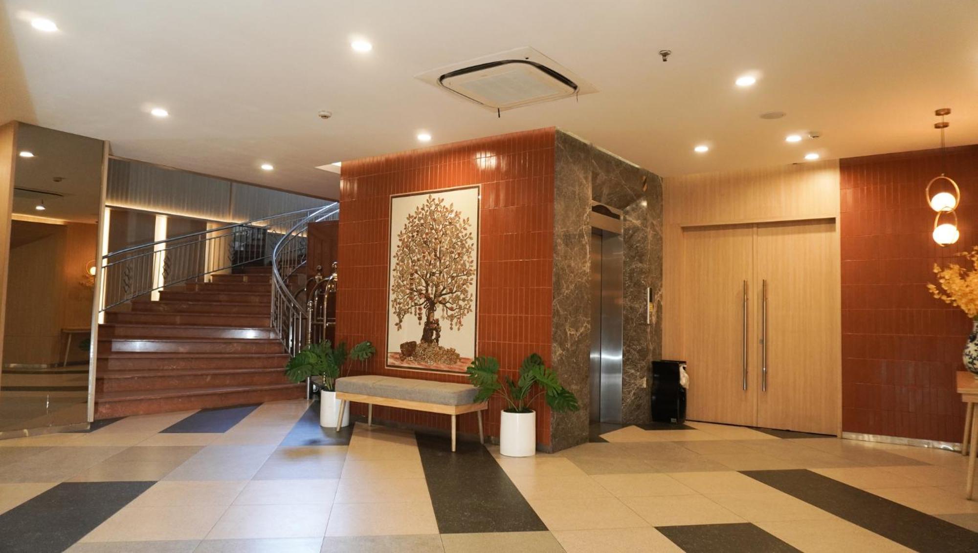 Hotel New Hollywood