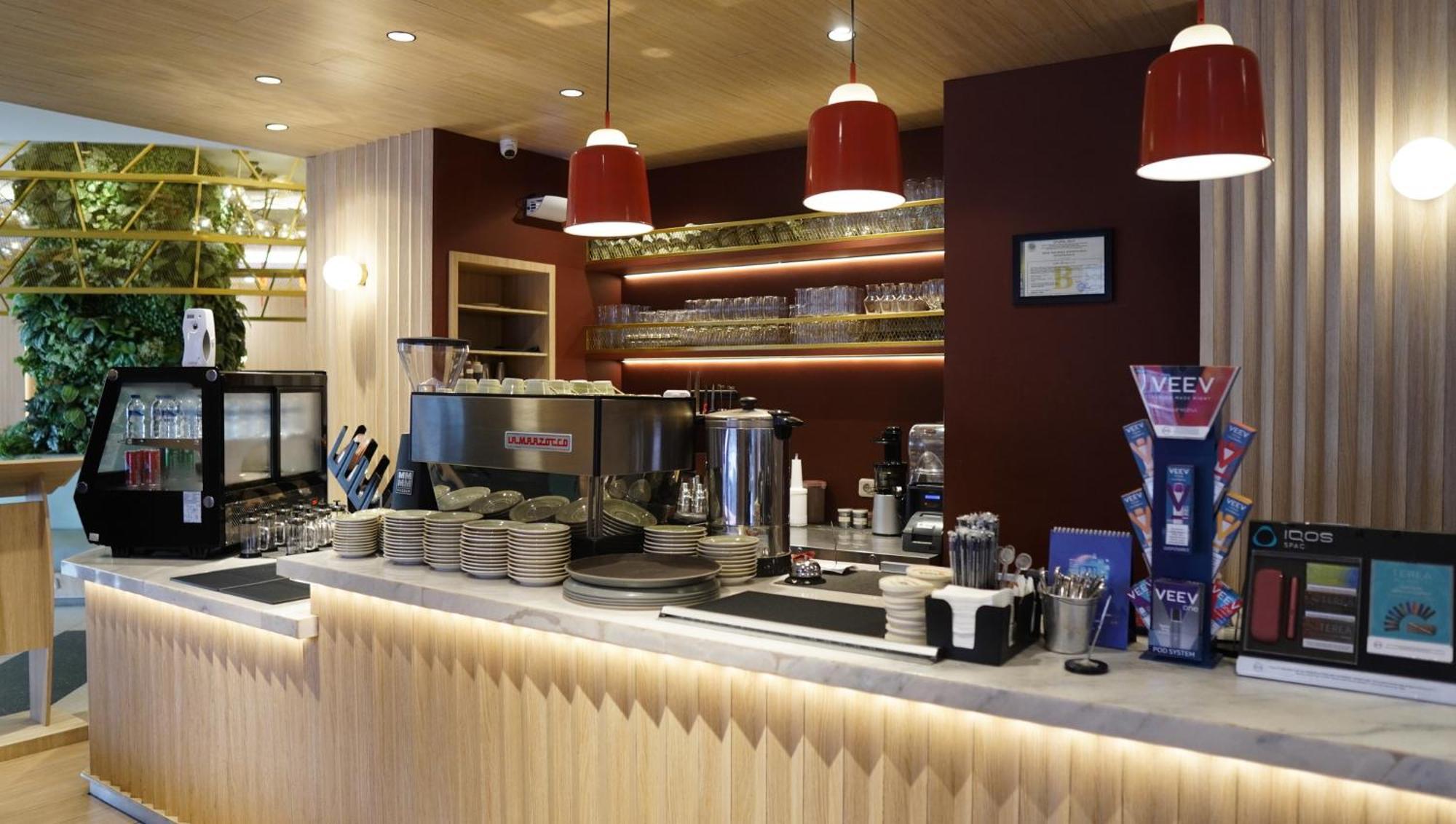 New Hollywood Hotel 3*